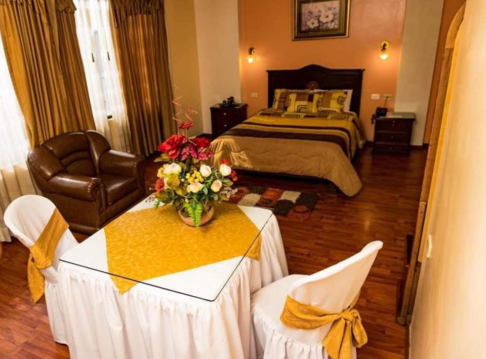 Hotel Los Ilinizas Latacunga Eksteriør billede